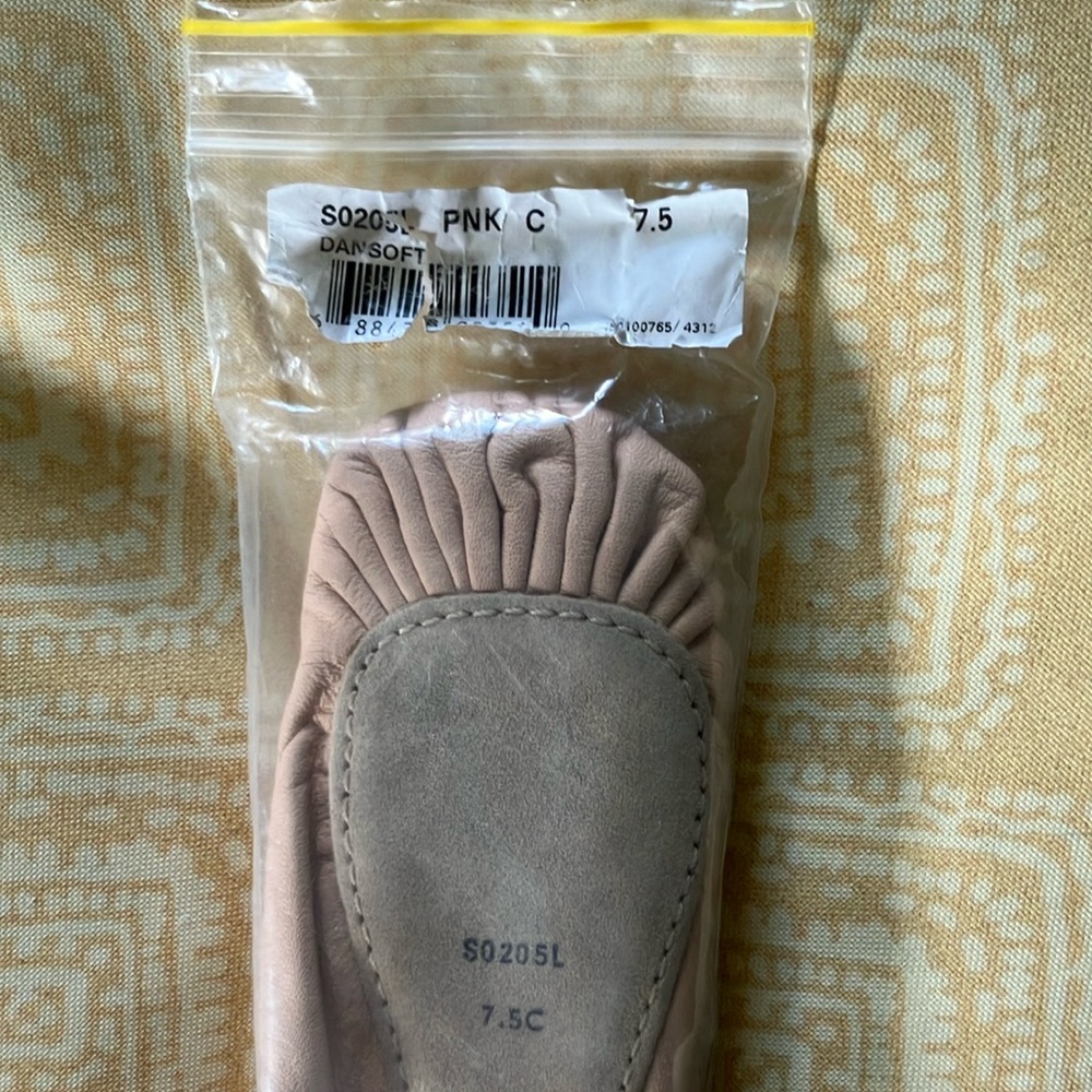 Dansoft Pink Ballet Shoes lock ballet shoe